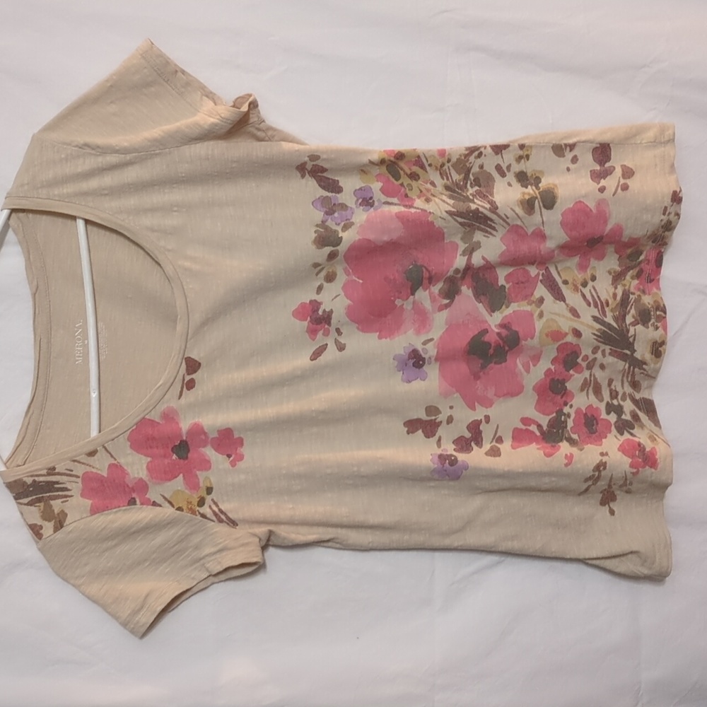 Merona | Watercolor Floral Print on Tan Nude Short Sleeve T-Shirt | M
